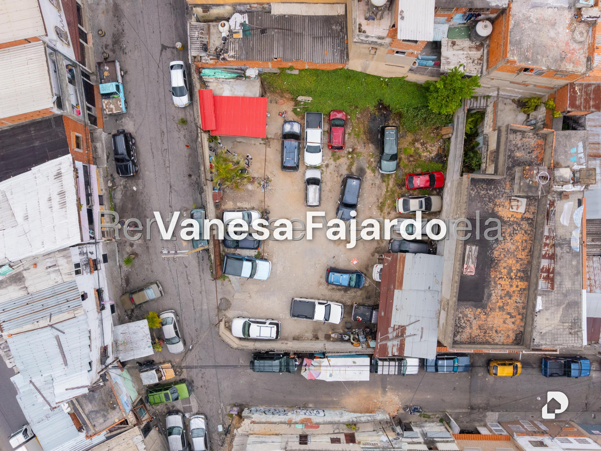 Terreno en Catia, Caracas – 14