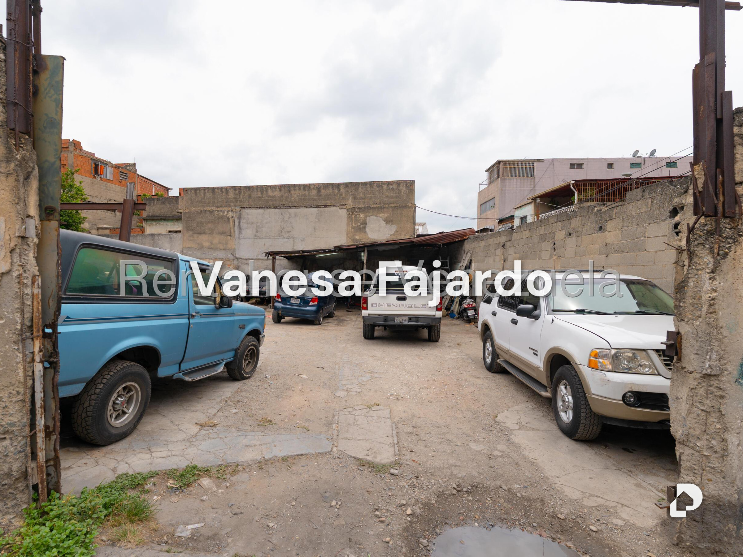 Terreno en Catia, Caracas – 11