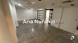 Local comercial en Bello Monte, Caracas – 13