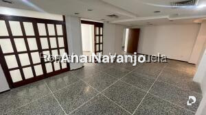 Local comercial en Bello Monte, Caracas – 14