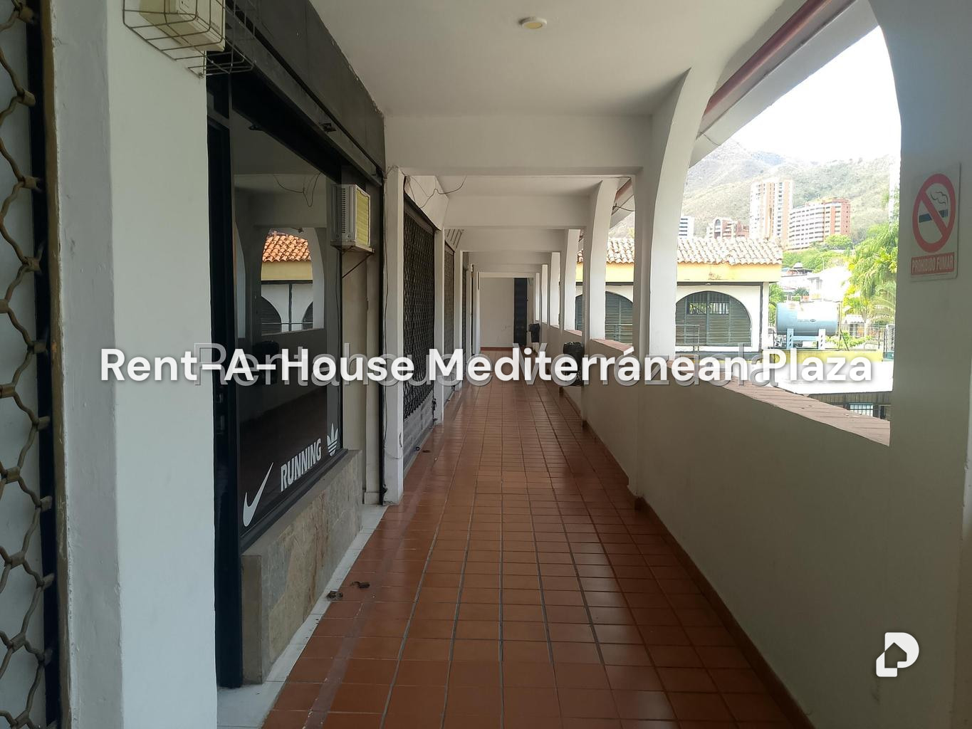 Local comercial en El Parral, Valencia