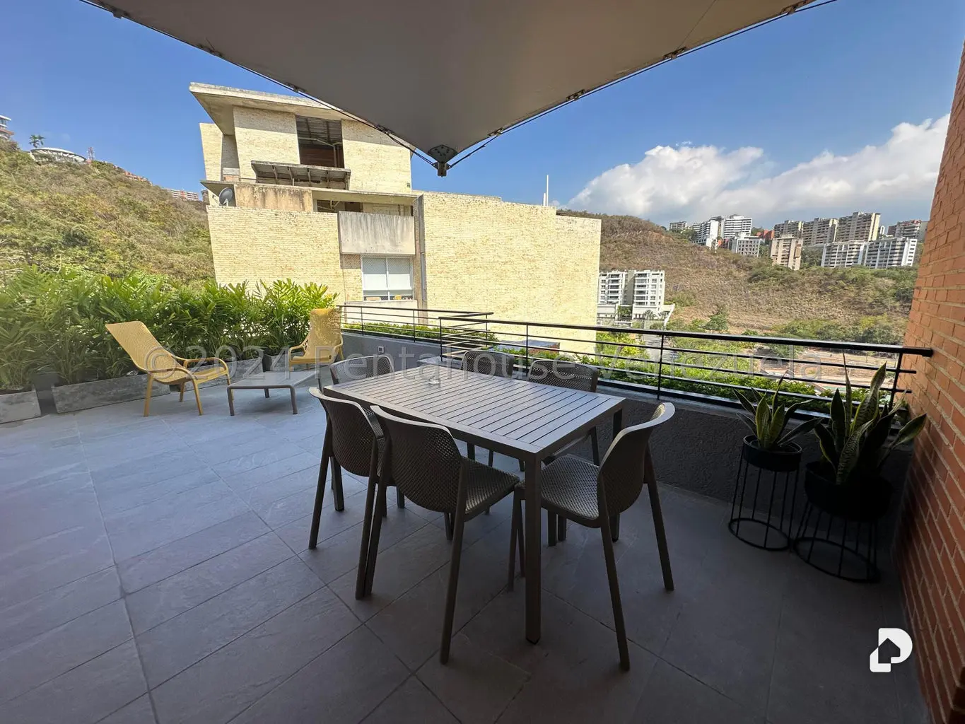 Apartamento en Lomas de La Alameda, Caracas – 24