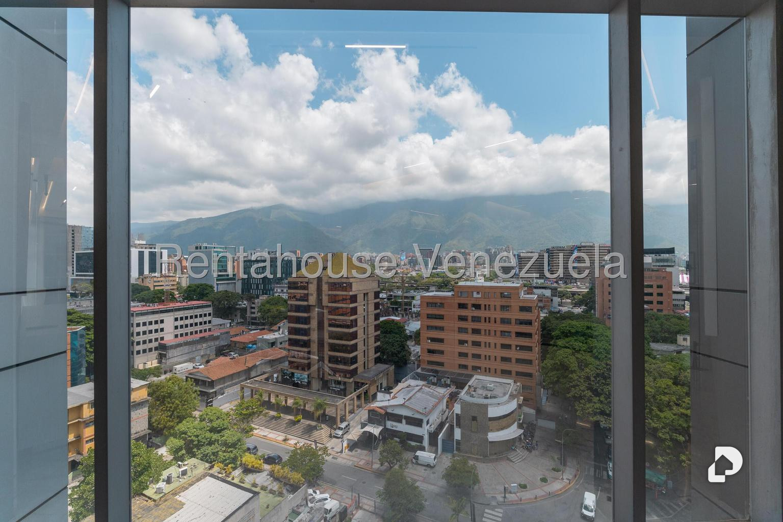 Local comercial en Las Mercedes, Caracas – 29