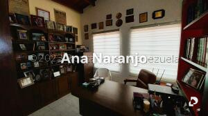 Casa en Alto Prado, Caracas – 18