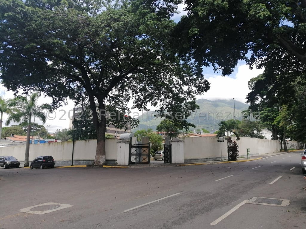 Terreno en El Bosque, Caracas - 1