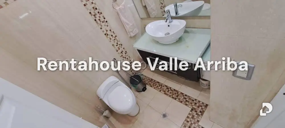 Casa en Colinas de Vista Alegre, Caracas – 15