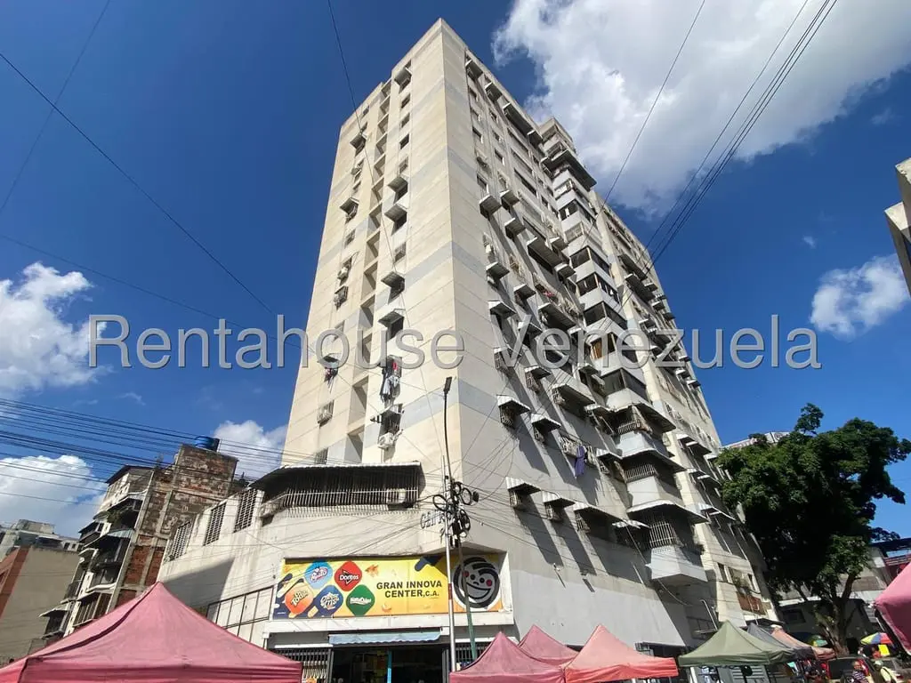 Apartment in Quinta Crespo, Caracas - 1