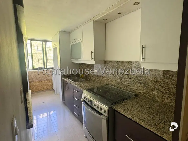 Apartamento en Colinas de La Tahona, Caracas – 2