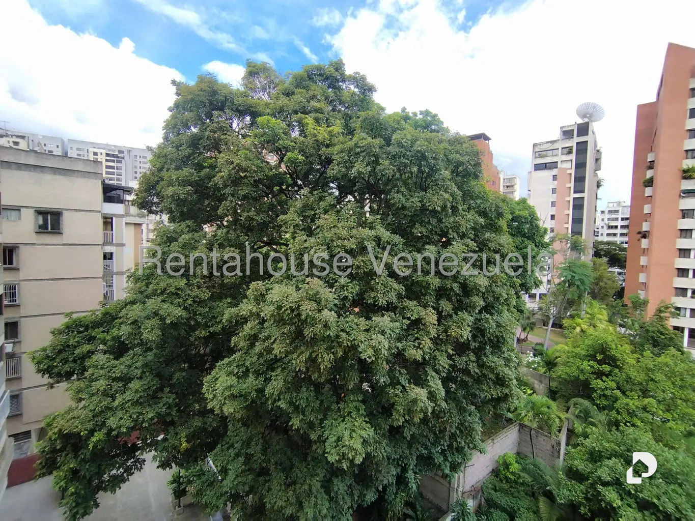 Apartamento en La Florida, Caracas – 30