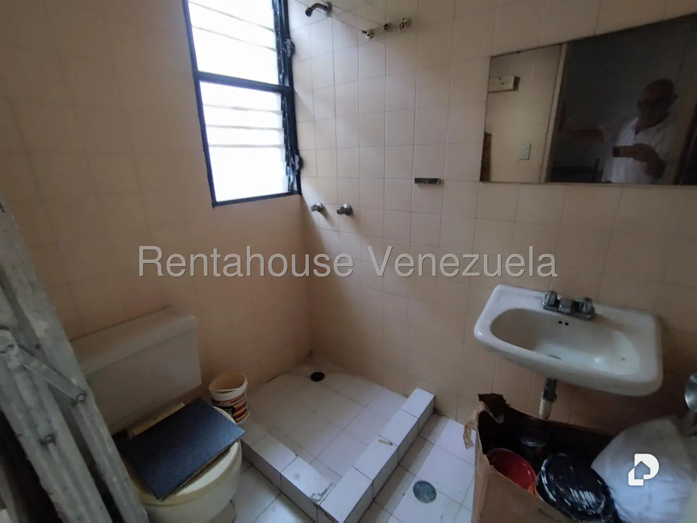 Apartamento en La Florida, Caracas – 23