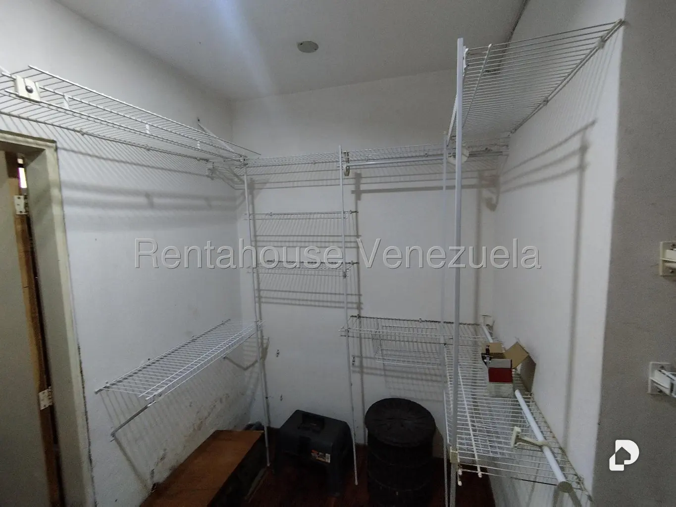Apartamento en La Florida, Caracas – 31