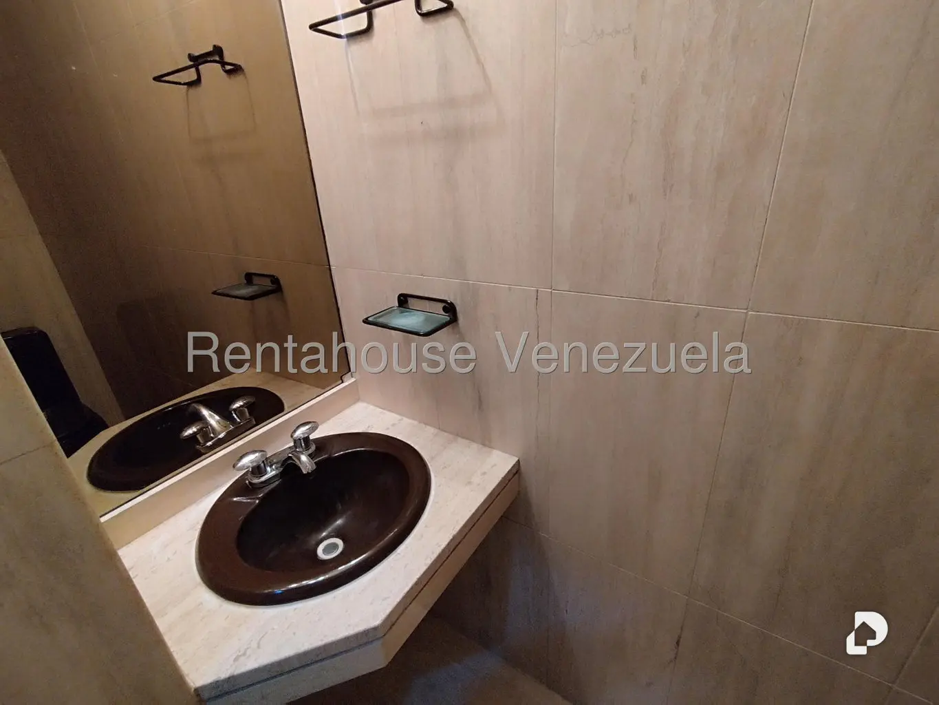 Apartamento en La Florida, Caracas – 18