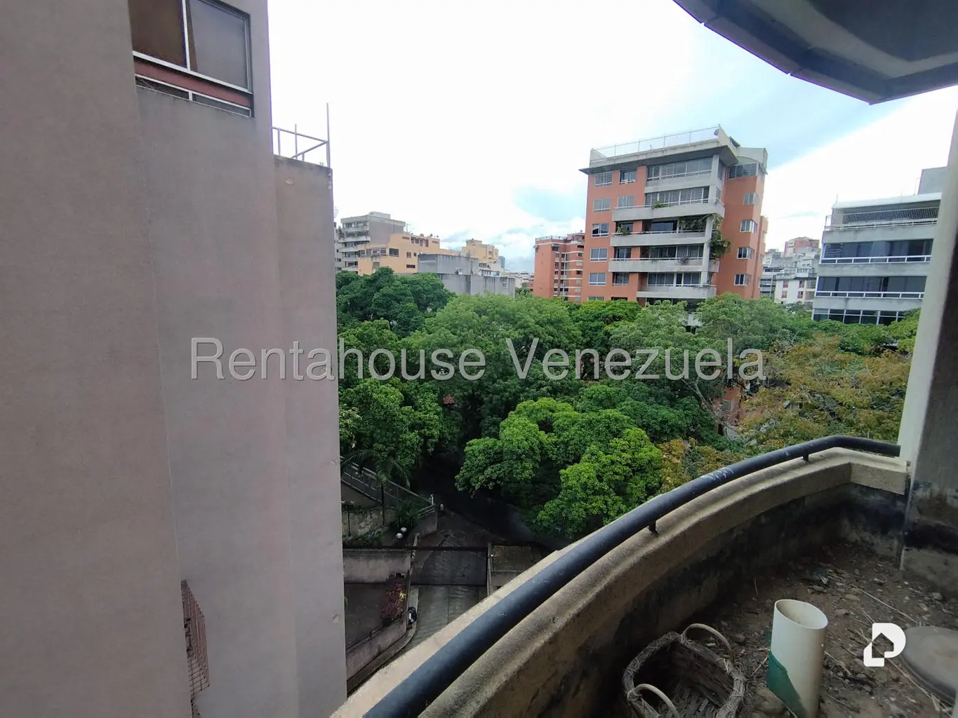 Apartamento en La Florida, Caracas – 15