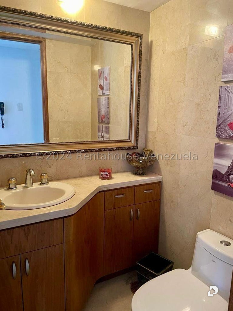 Apartamento en Lomas de Las Mercedes, Caracas – 11