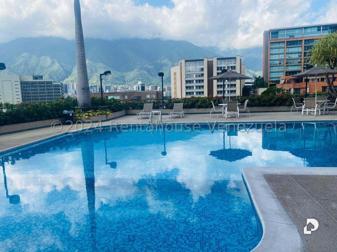 Apartamento en Lomas de Las Mercedes, Caracas – 16
