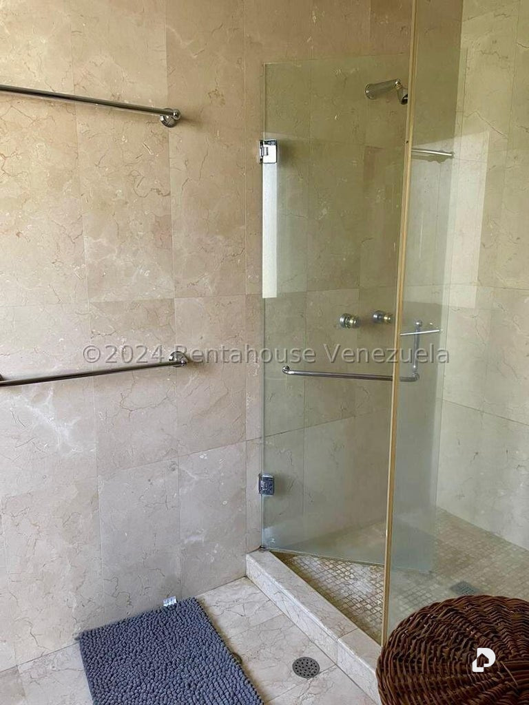 Apartamento en Lomas de Las Mercedes, Caracas – 12