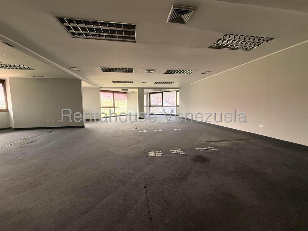 Oficina en Chuao, Caracas - 1