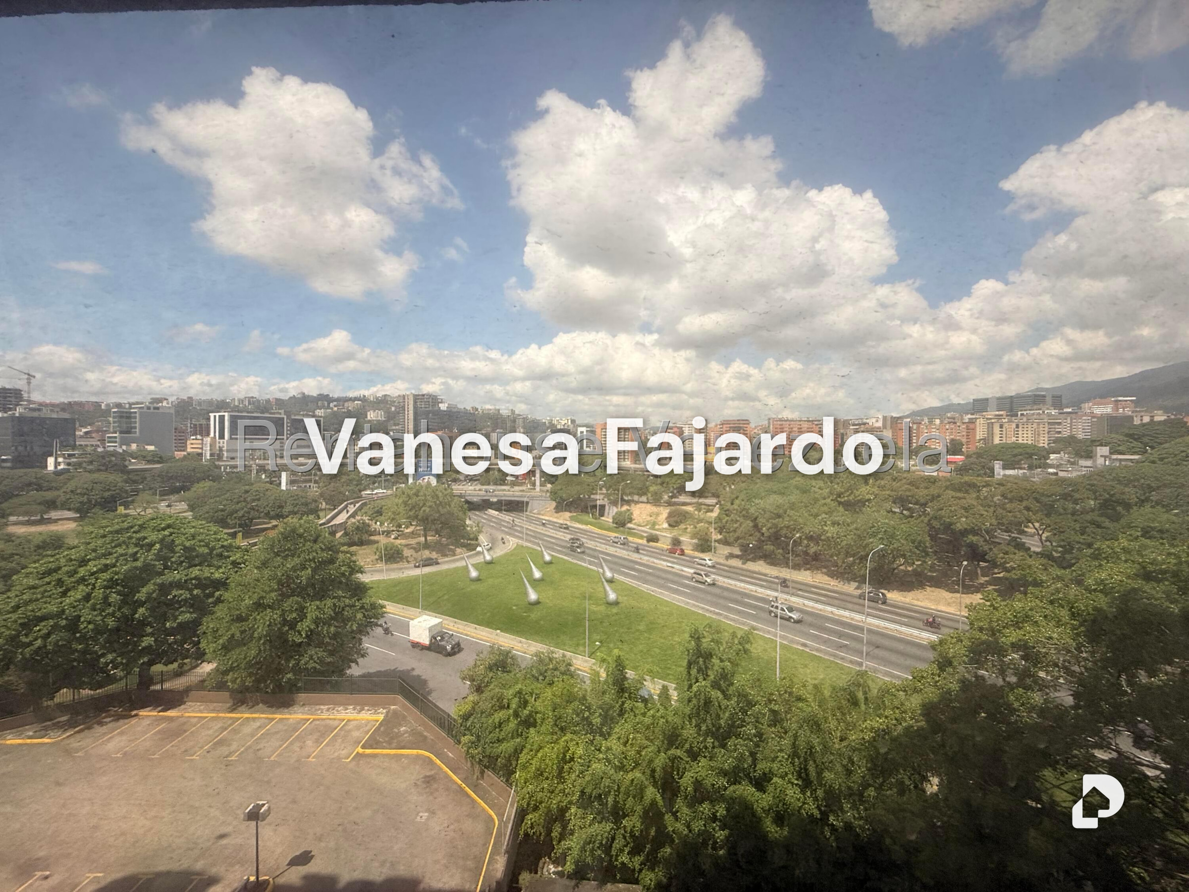 Oficina en Chuao, Caracas – 6