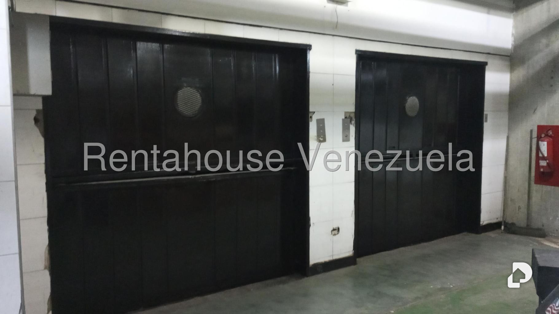 Galpón en La Urbina, Caracas – 28
