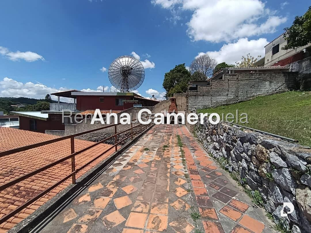 Casa en Cumbres de Curumo, Caracas – 26