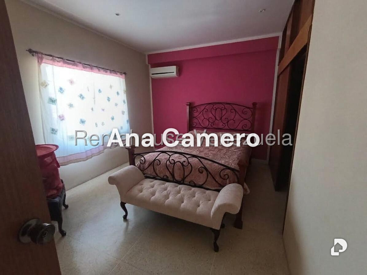 Casa en Cumbres de Curumo, Caracas – 14