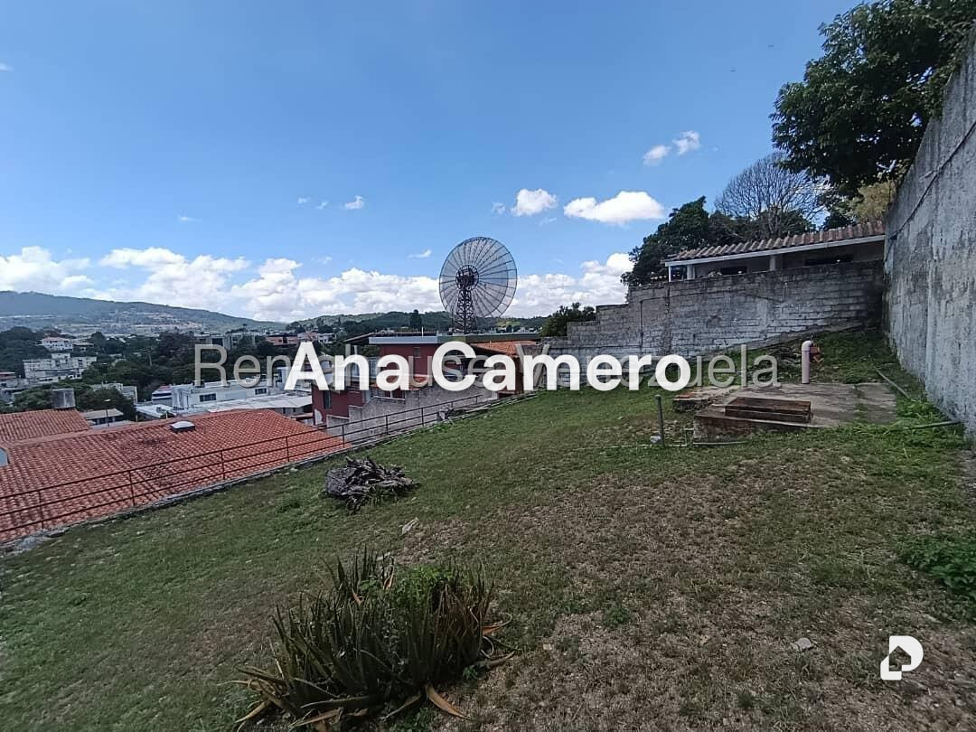 Casa en Cumbres de Curumo, Caracas – 22