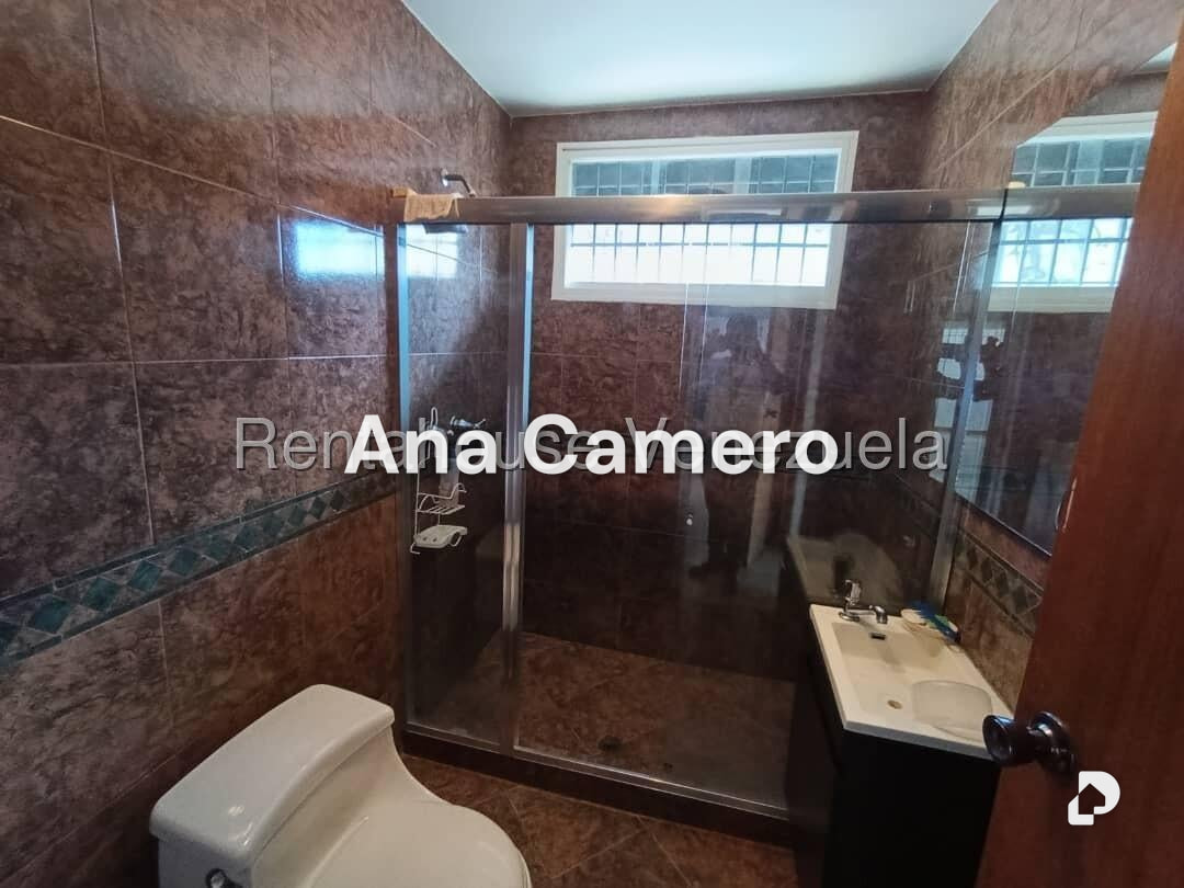 Casa en Cumbres de Curumo, Caracas – 16