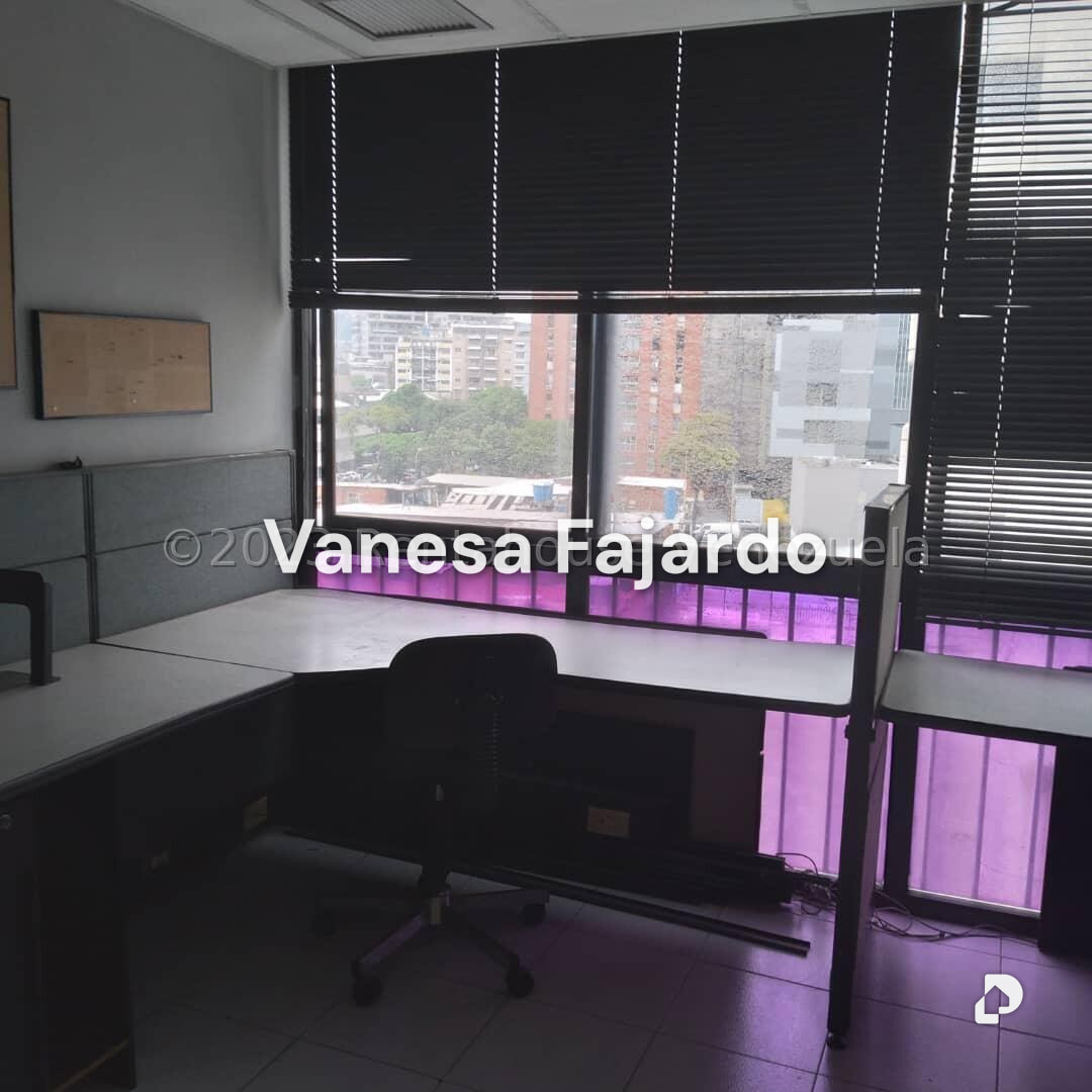 Oficina en Altamira Sur, Caracas – 12