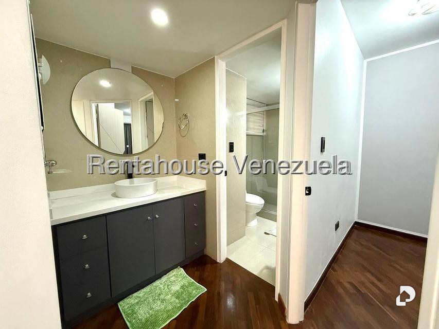 Apartamento en El Rosal, Caracas – 13
