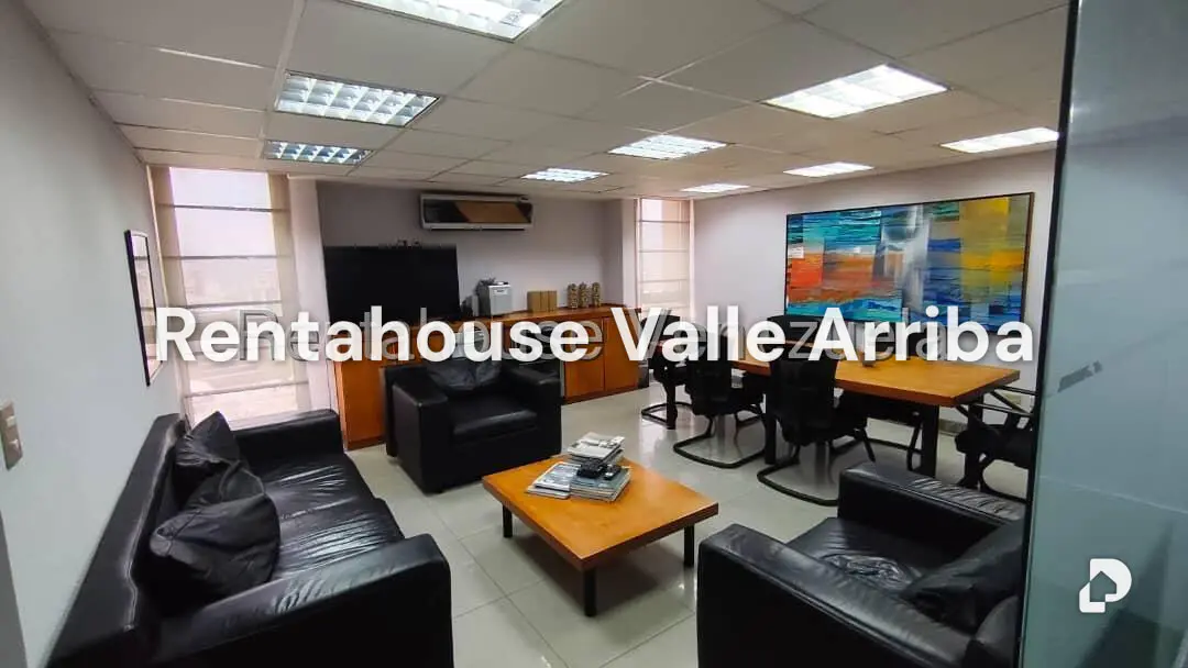 Oficina en Los Cortijos de Lourdes, Caracas – 17