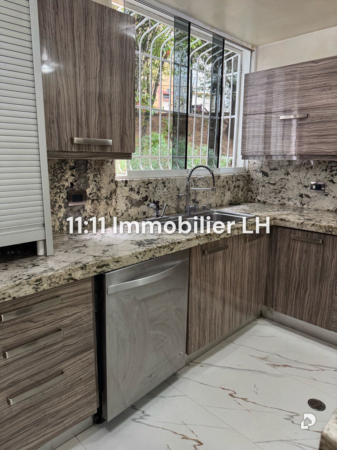 Apartment in Caracas – 12