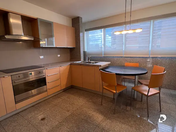 Apartamento en La Florida, Caracas – 2