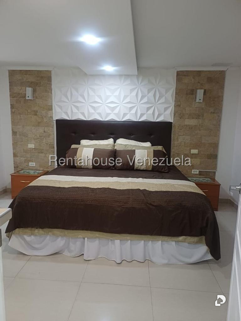 Casa en Campo Claro, Caracas – 16