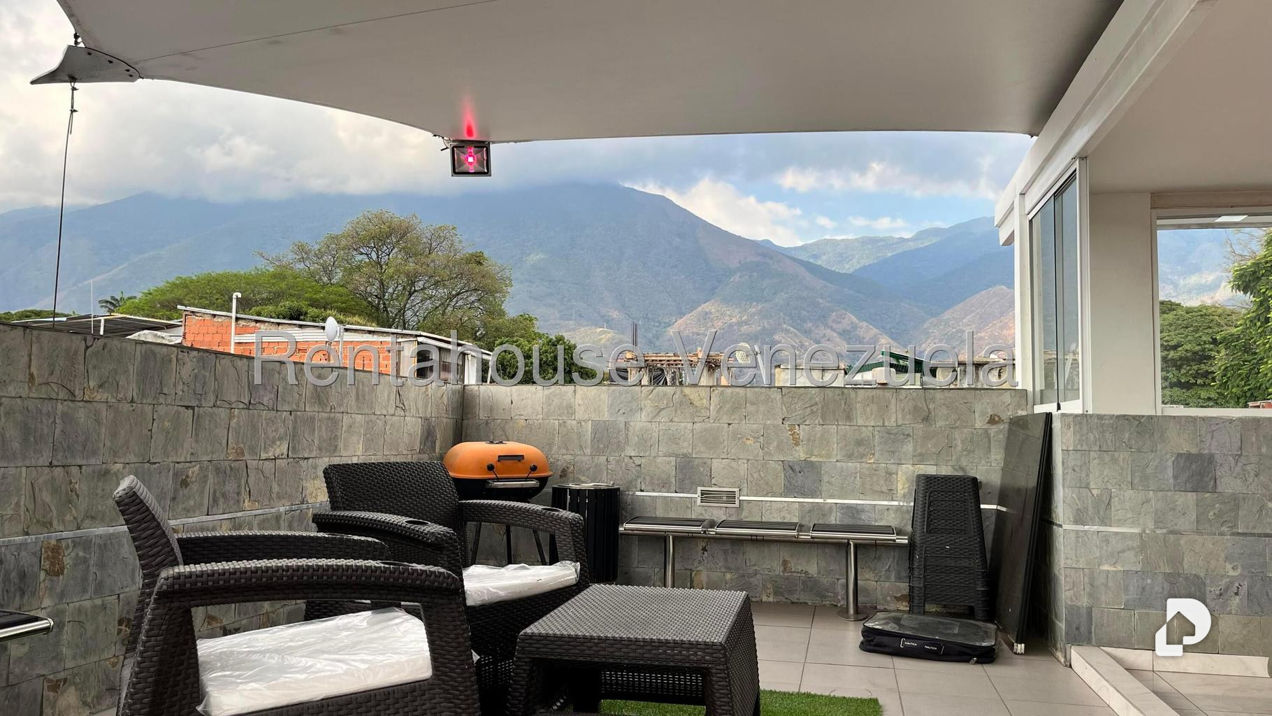Casa en Campo Claro, Caracas – 25