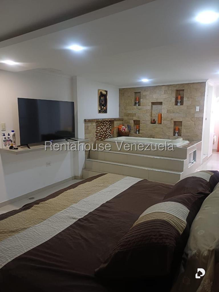 Casa en Campo Claro, Caracas – 14