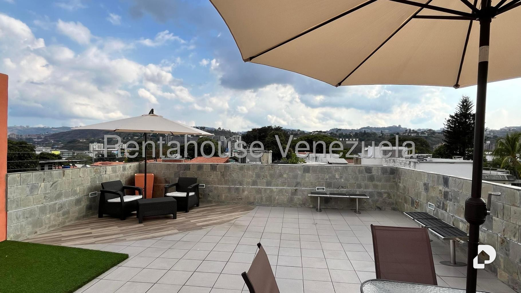 Casa en Campo Claro, Caracas – 23