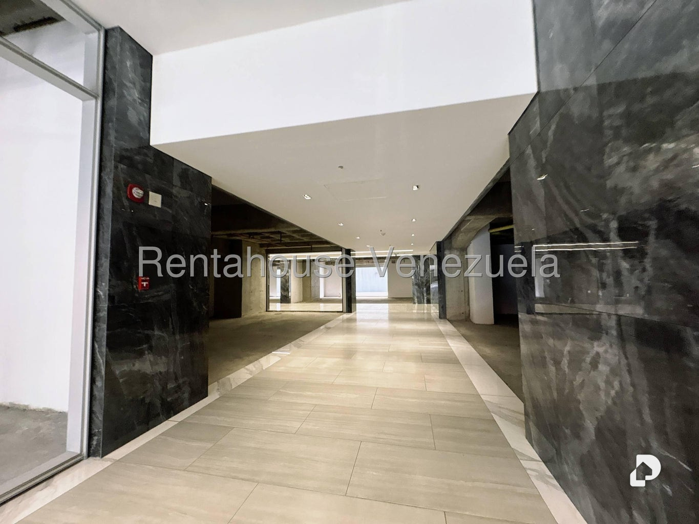 Local comercial en Campo Alegre, Caracas – 10