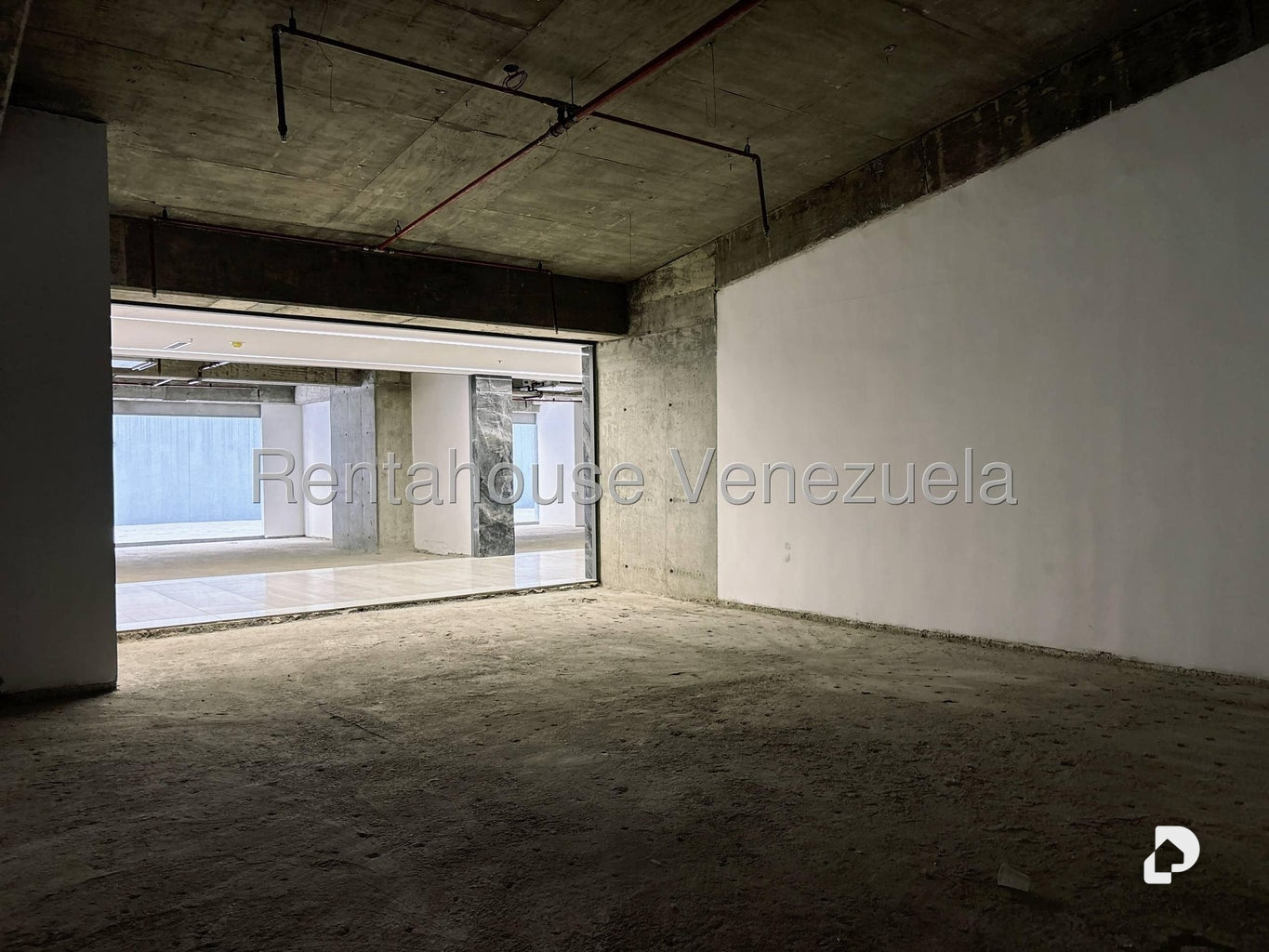 Local comercial en Campo Alegre, Caracas – 29