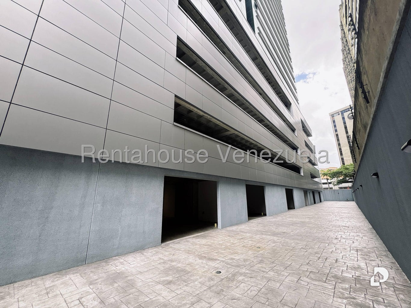 Local comercial en Campo Alegre, Caracas – 23