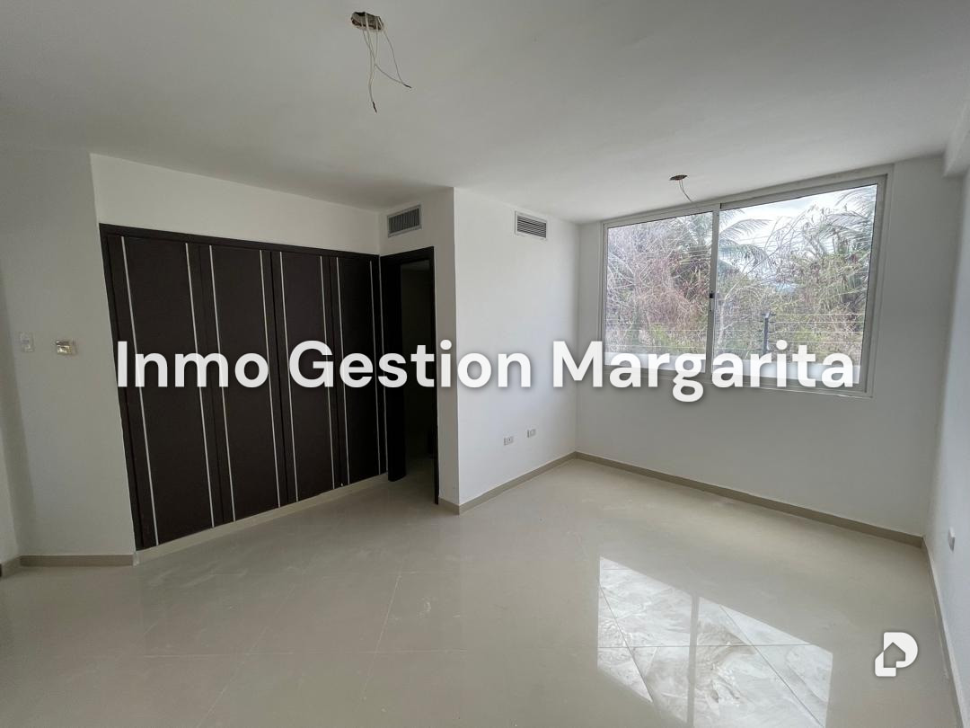 Townhouse en Los Robles, Porlamar – 33