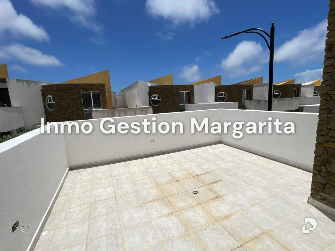 Townhouse en Los Robles, Porlamar – 12