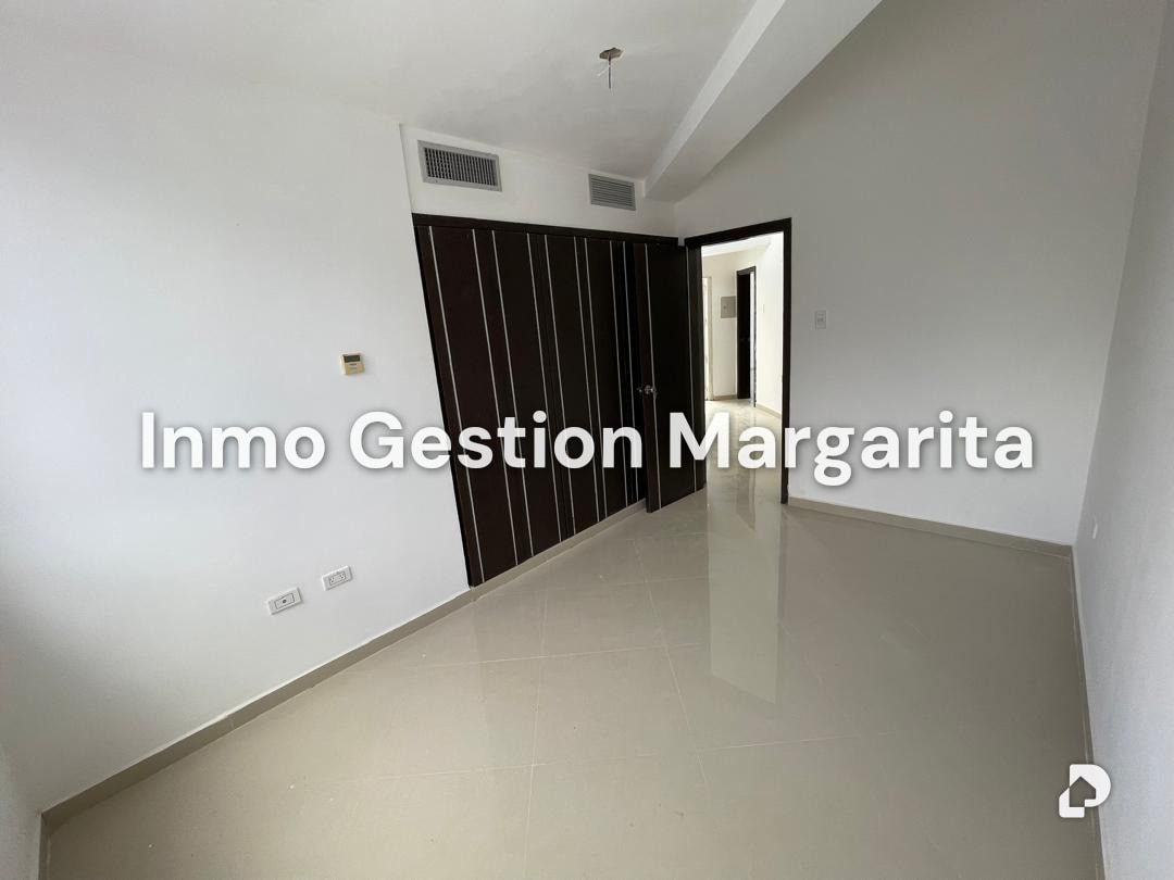Townhouse en Los Robles, Porlamar – 24