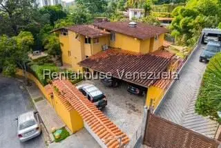 House in Los Geranios, Caracas - 1