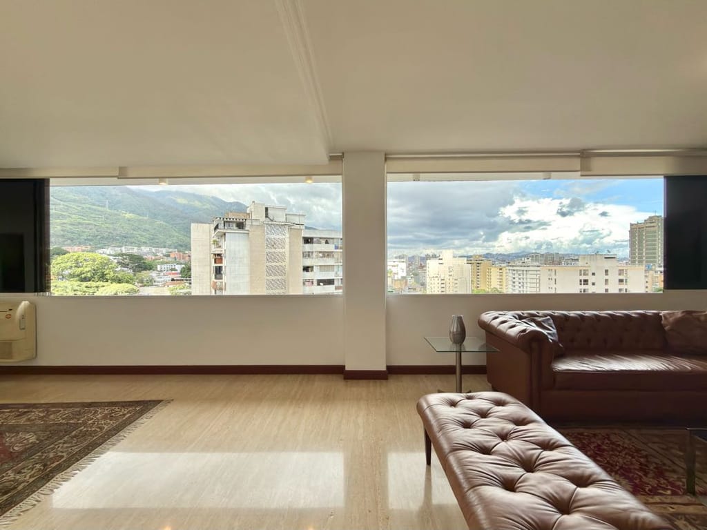 Apartamento en Los Palos Grandes, Caracas - 1