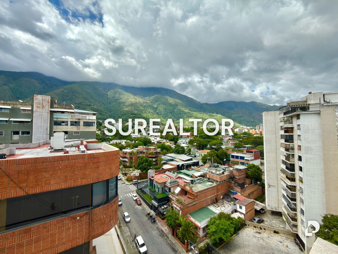 Apartamento en Los Palos Grandes, Caracas – 4