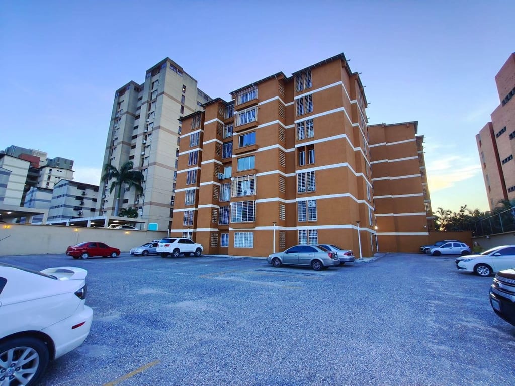 Apartamento en Av. Los Leones, Barquisimeto - 1