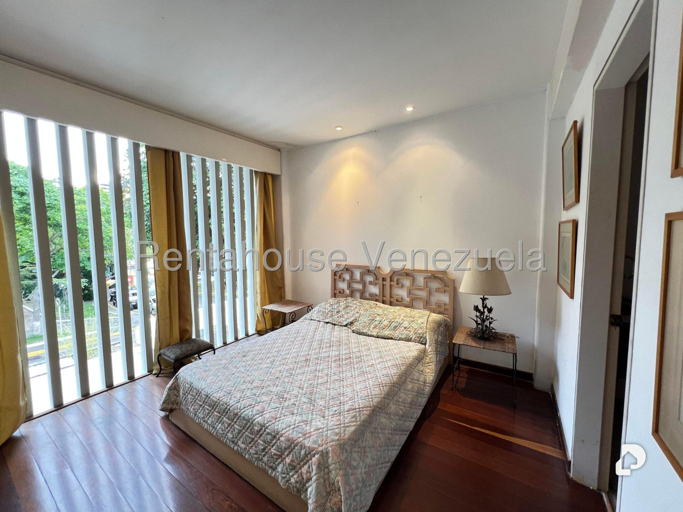 Casa en Santa Inés, Caracas – 23