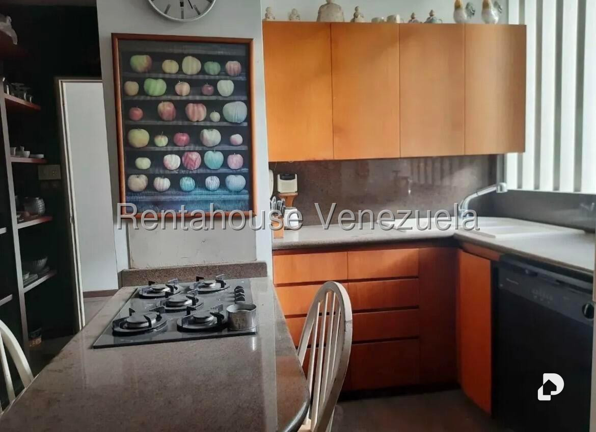 Casa en Santa Inés, Caracas – 16