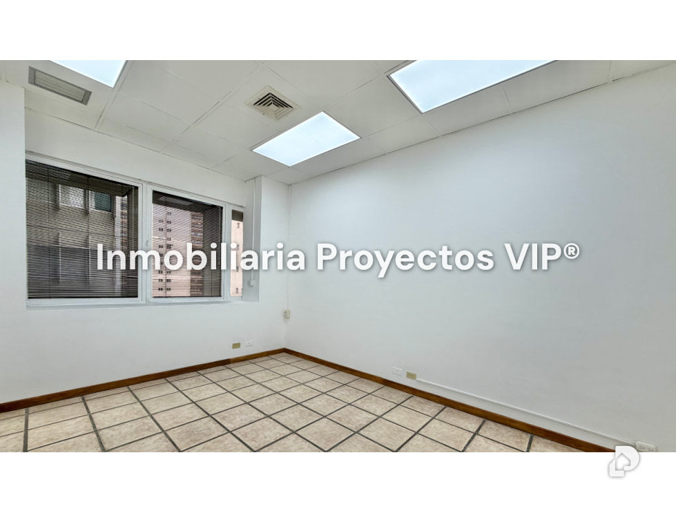 Oficina en Los Palos Grandes, Caracas – 13