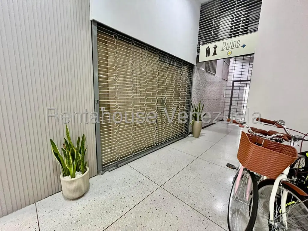Local comercial en Las Mercedes, Caracas - 1